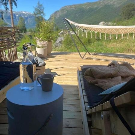 Sauefjoset - Idyllisk Gardstun Fra 1800-Tallet Шок Экстерьер фото